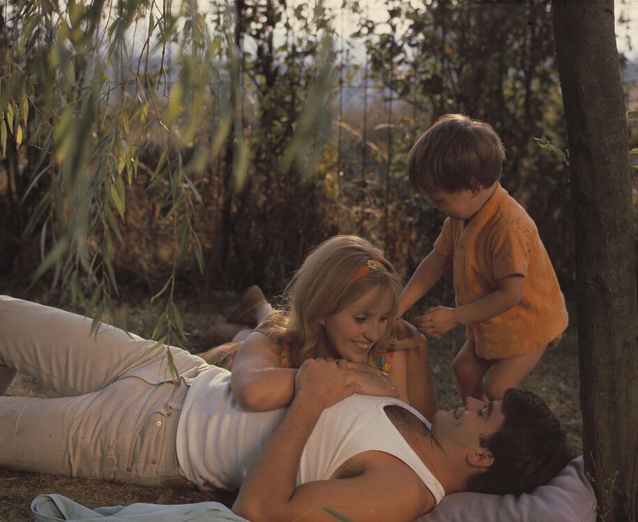 Le bonheur - still