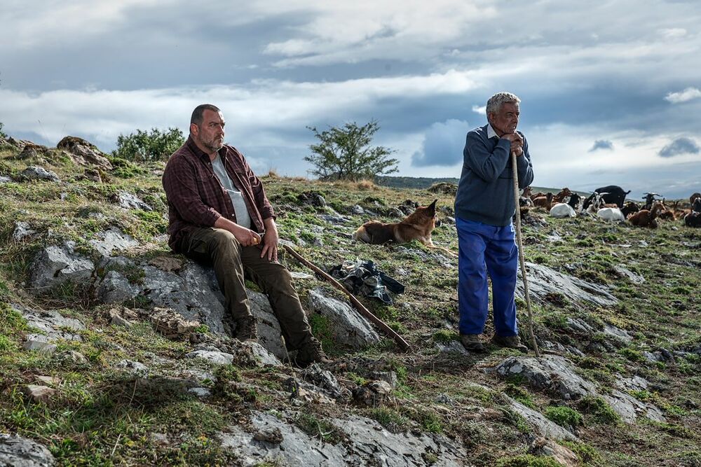 Las Bestias - still