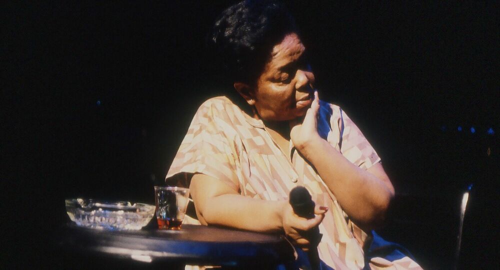 Cesária Évora - still