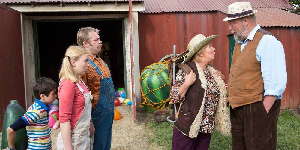 Fergie, de Kleine Grijze Tractor en de Dansende Geit - still