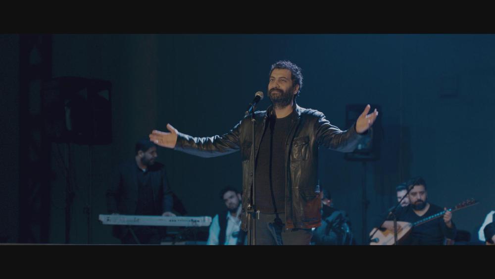 Iki Gozum Ahmet - still