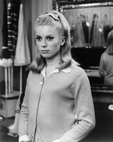 Les Parapluies de Cherbourg - still