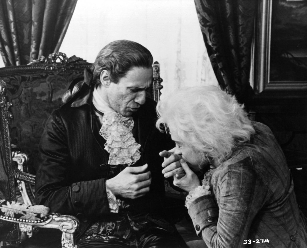 Amadeus - still