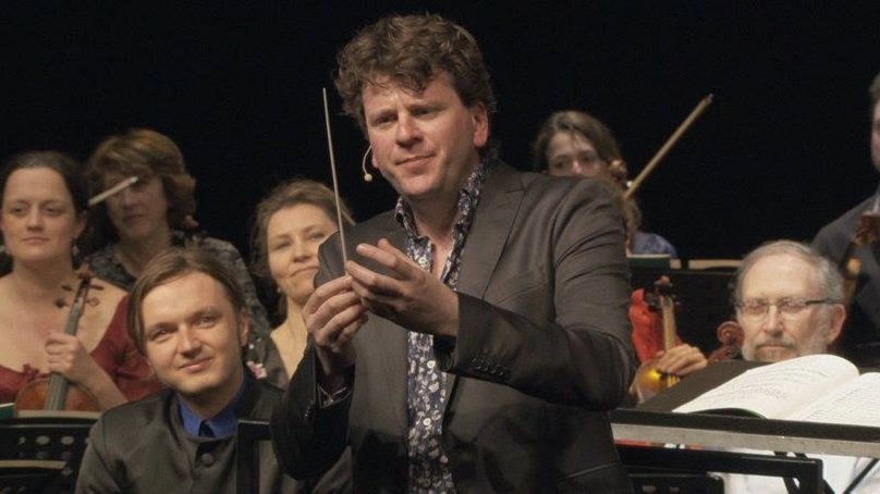 Om de wereld in 50 concerten - still